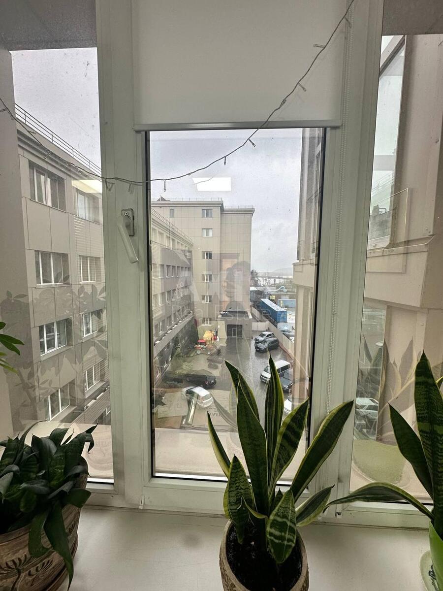 Office vul. Verhnij Val 72, 35m22