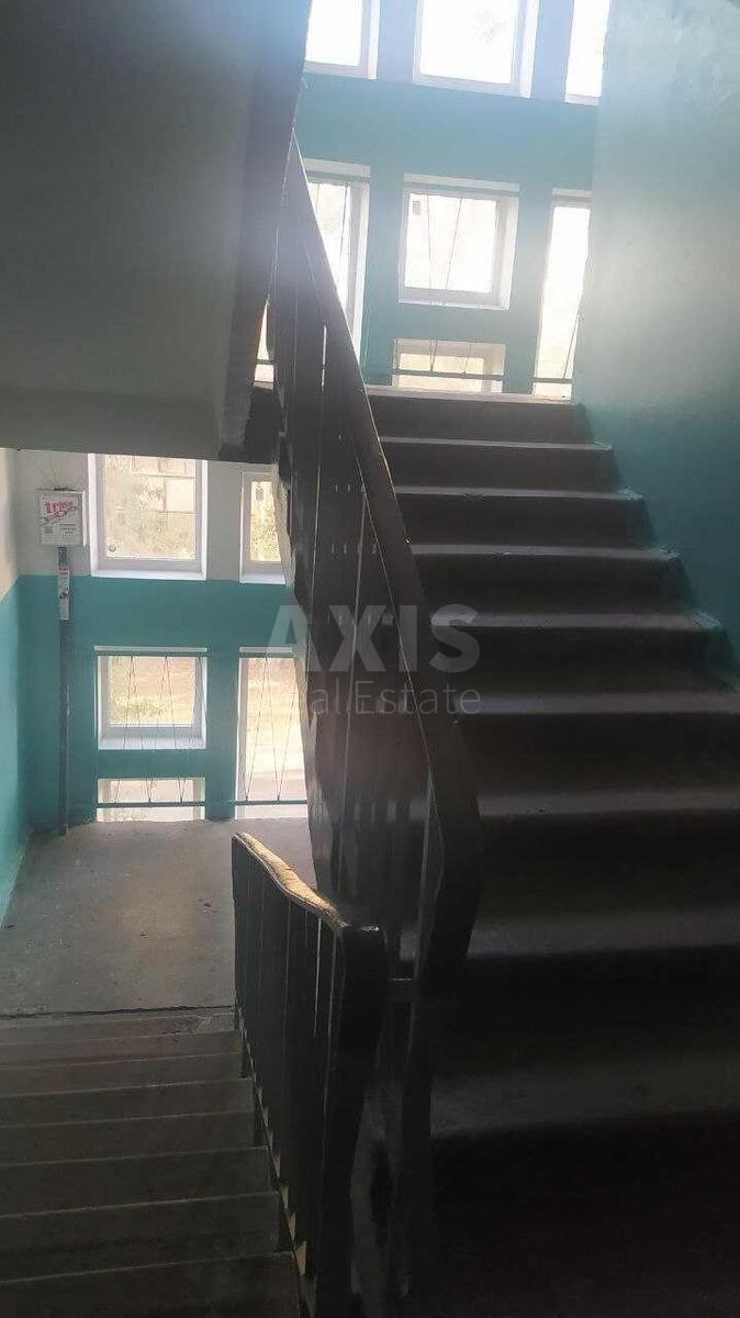 3k apartment vul. Shums'kogo Jurija 1010