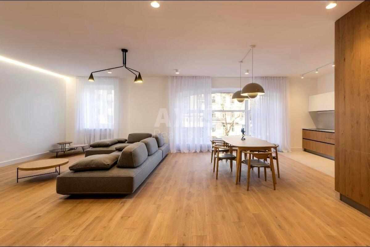 4k apartment vul. Skoropads'kogo Pavla 35/39637920