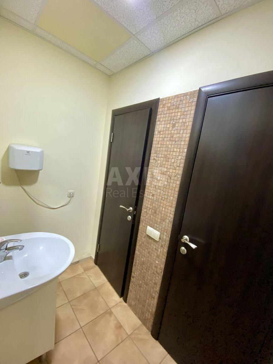 Office pr-t Lobanovs'kogo 150, 195m2596914