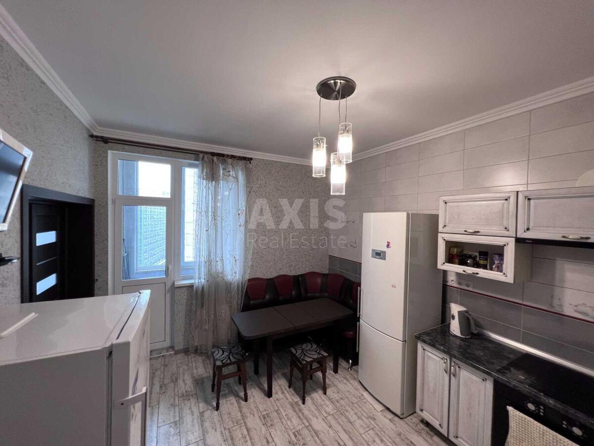 2k apartment vul. Ljuterans'ka 7/10