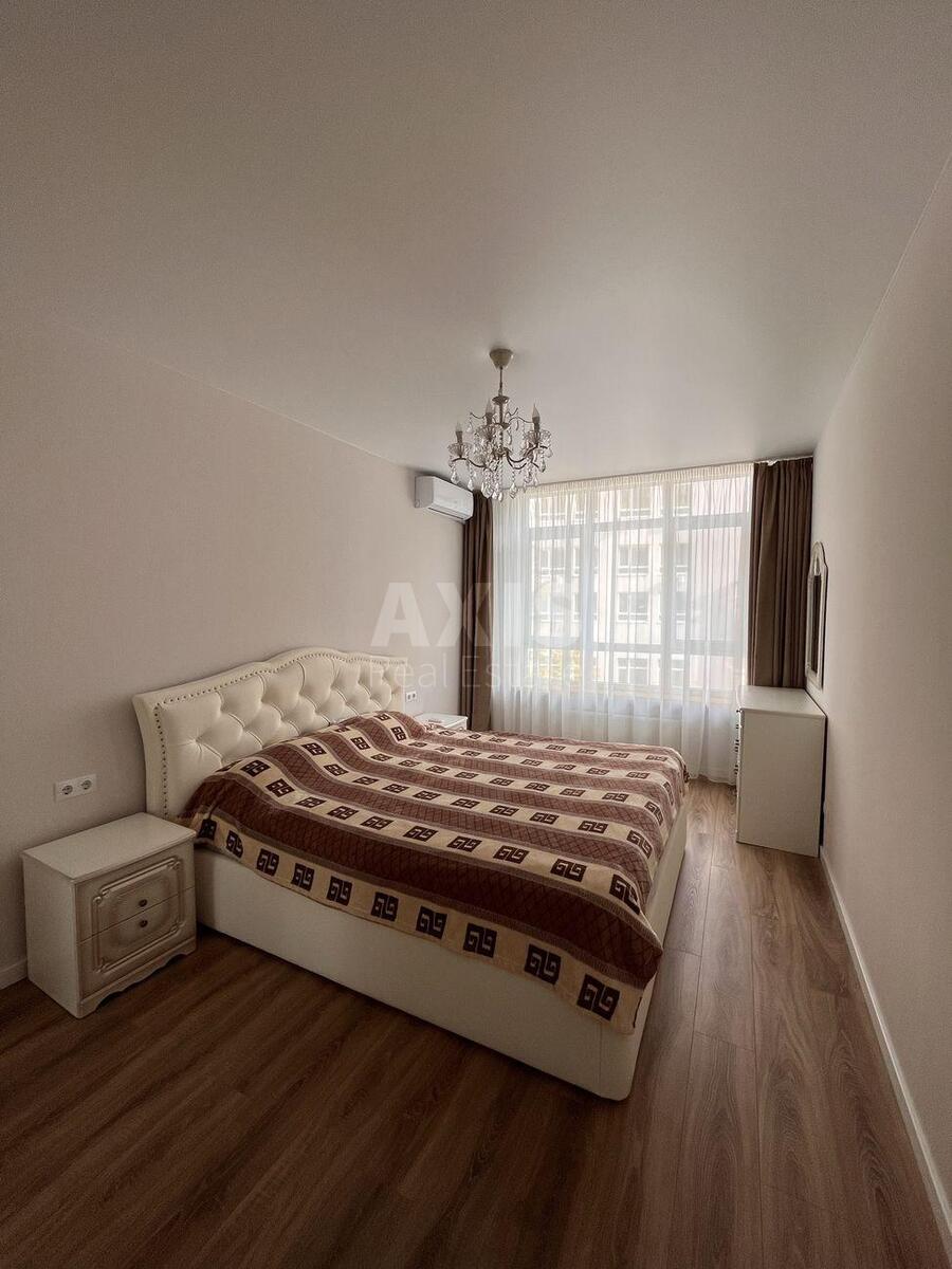 2k apartment vul. Glybochyc'ka 13605778