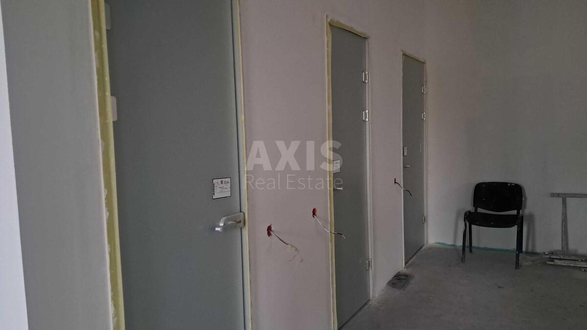 Office vul. Zhyljans'ka 146, 500m24