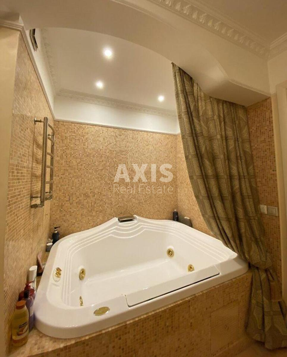4k apartment prov. Jaroslavs'kyj 7/9432226