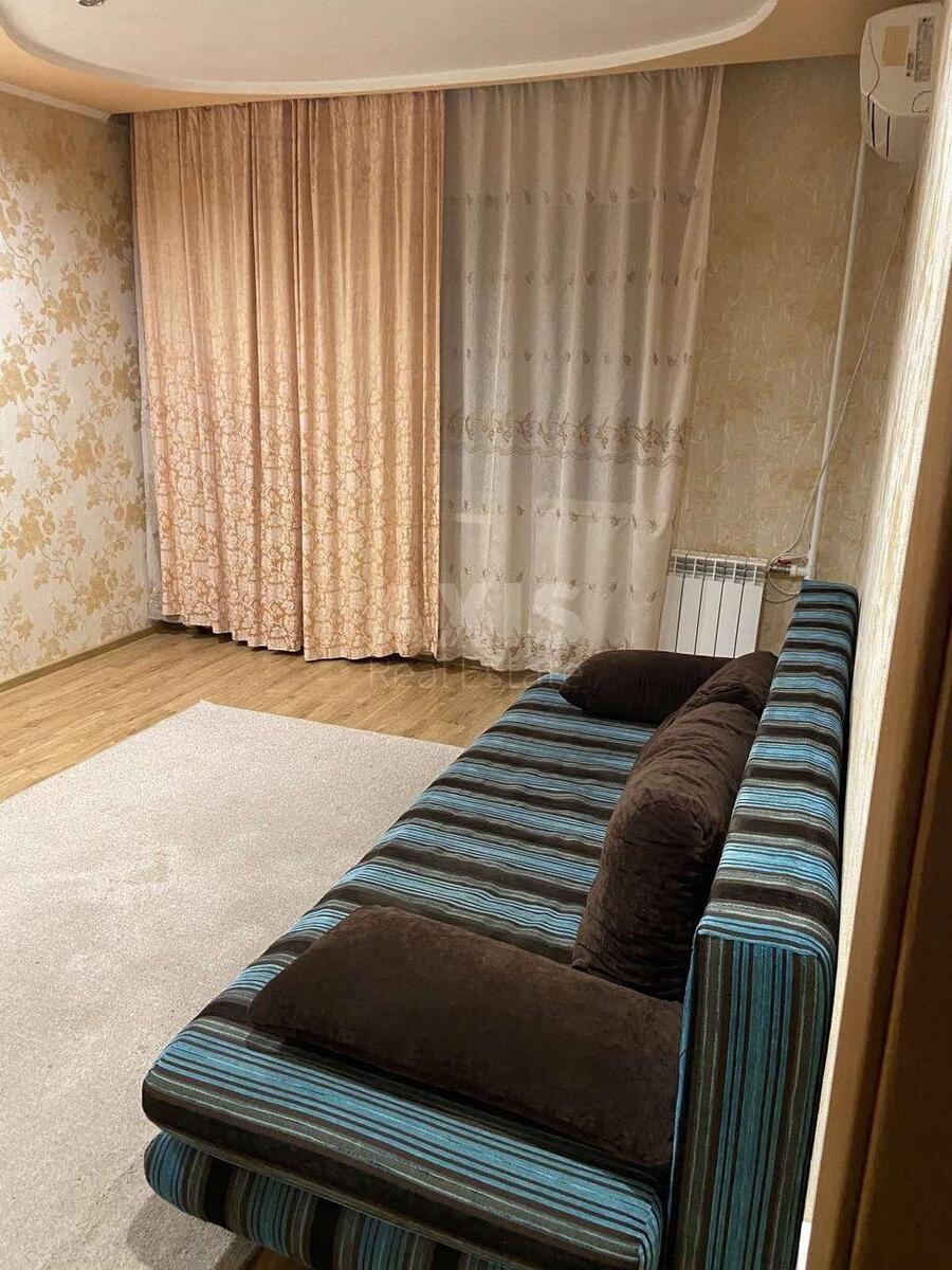 1k apartment vul. Bal'zaka Onore de 68566512