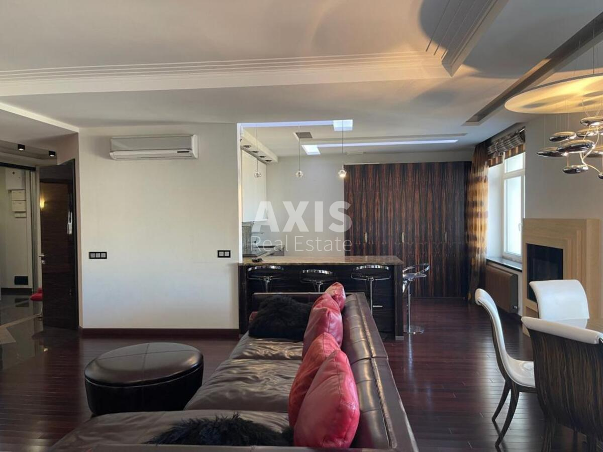 5k apartment vul. Kruglouniversytets'ka 3-56