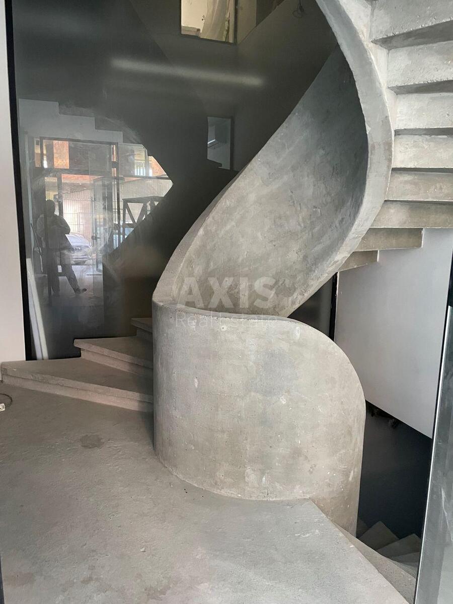 Объект торговли ул. Набережно-Рыбальская 3, 325м25809310