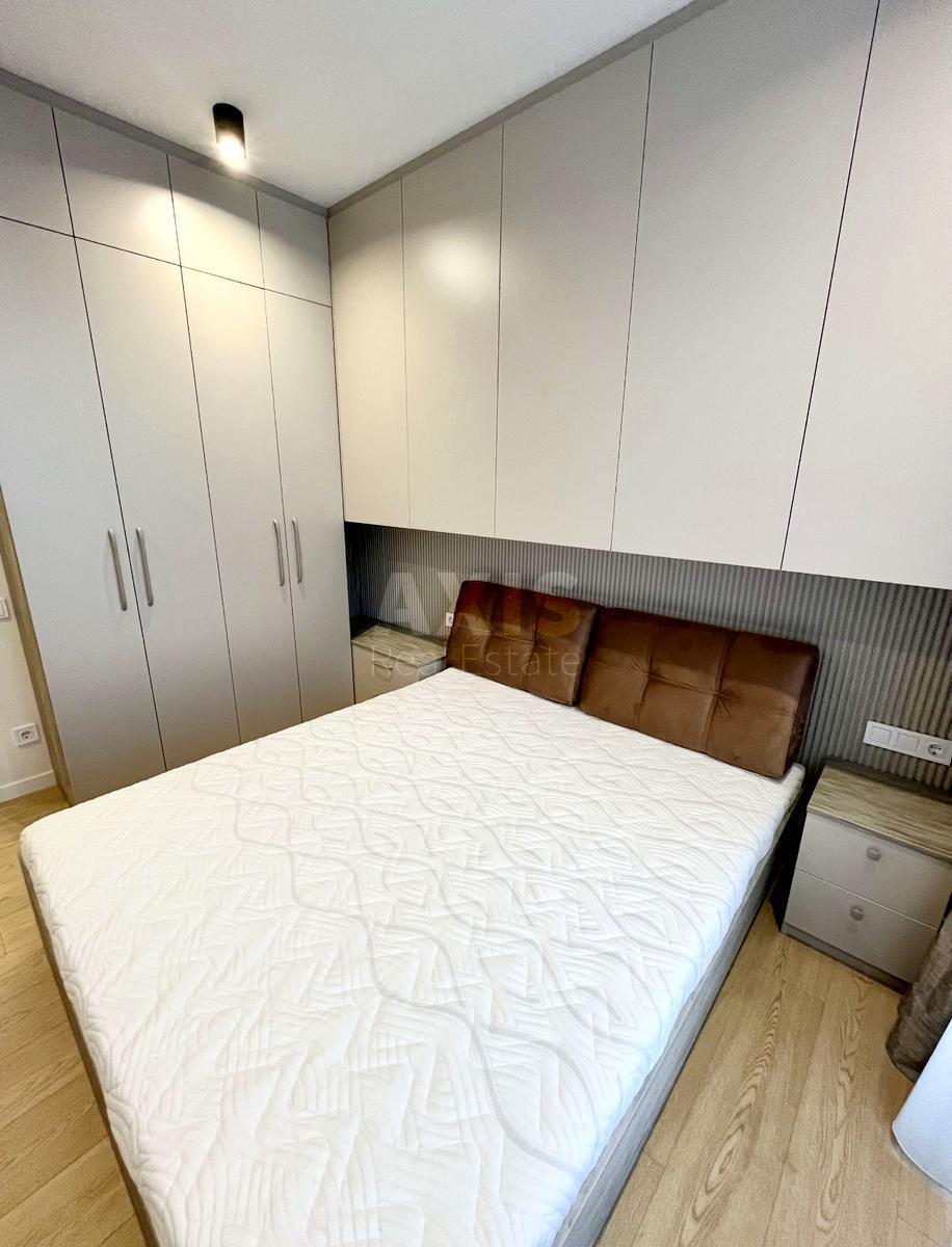 3k apartment bul. Ryl's'kogo Tadeja 4616051