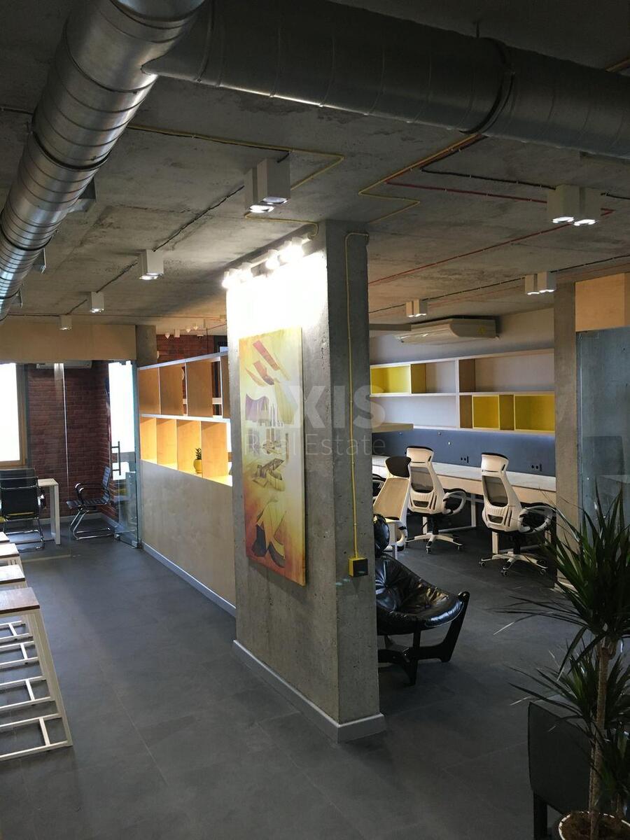 Office vul. Sikors'kogo Igorja Aviakonstruktora 1Б, 90m257396