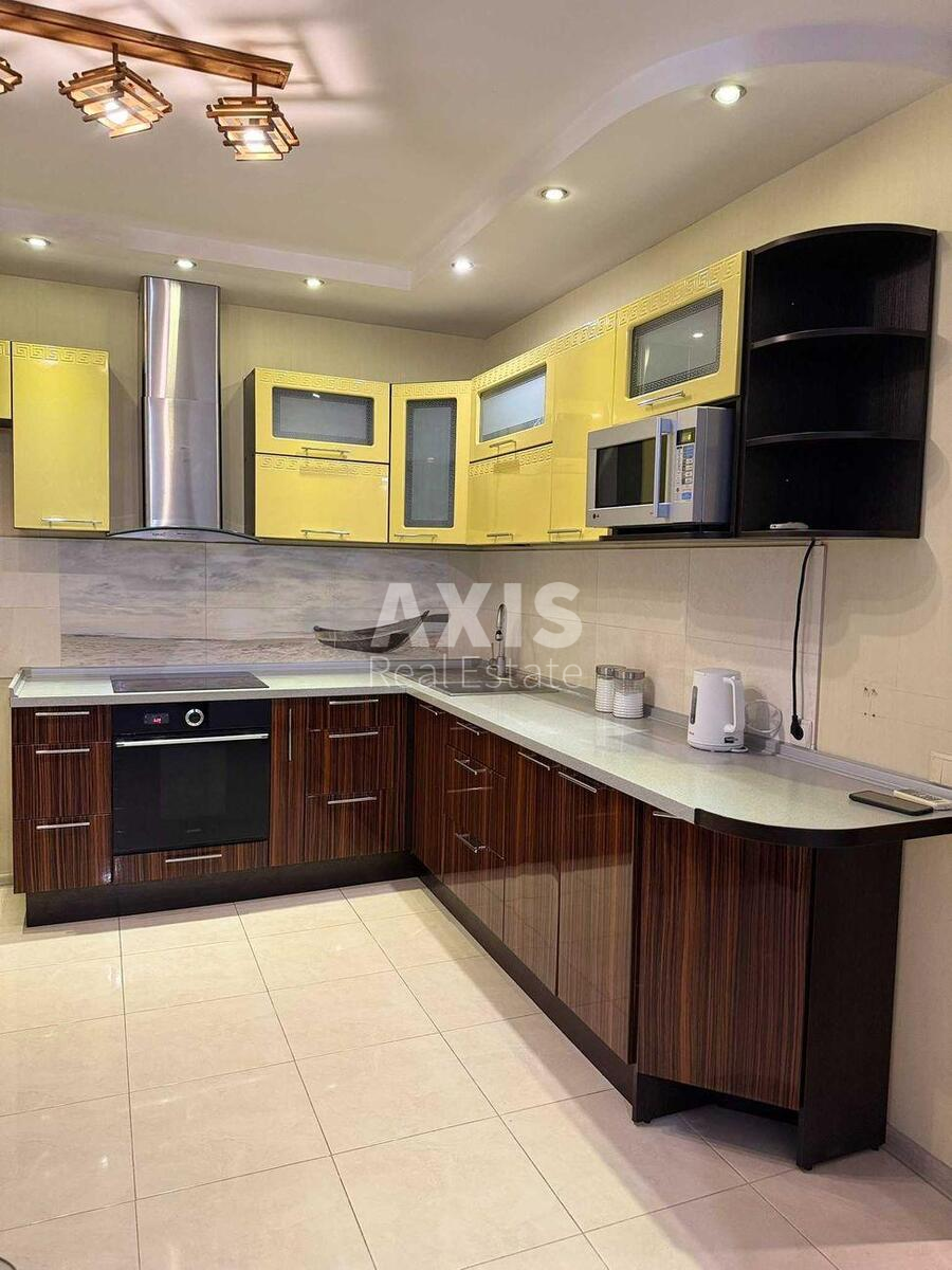 2k apartment vul. Zodchyh 68