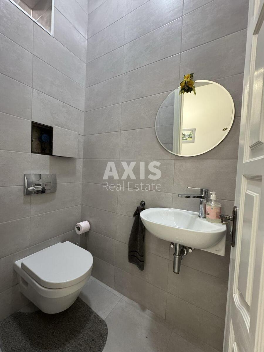 4k apartment vul. Kost'ol'na 15594409