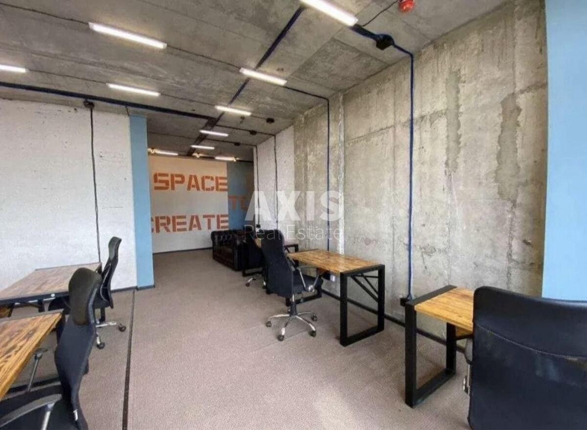 Office vul. Jevgena Konoval'cja 44А, 164m2557795