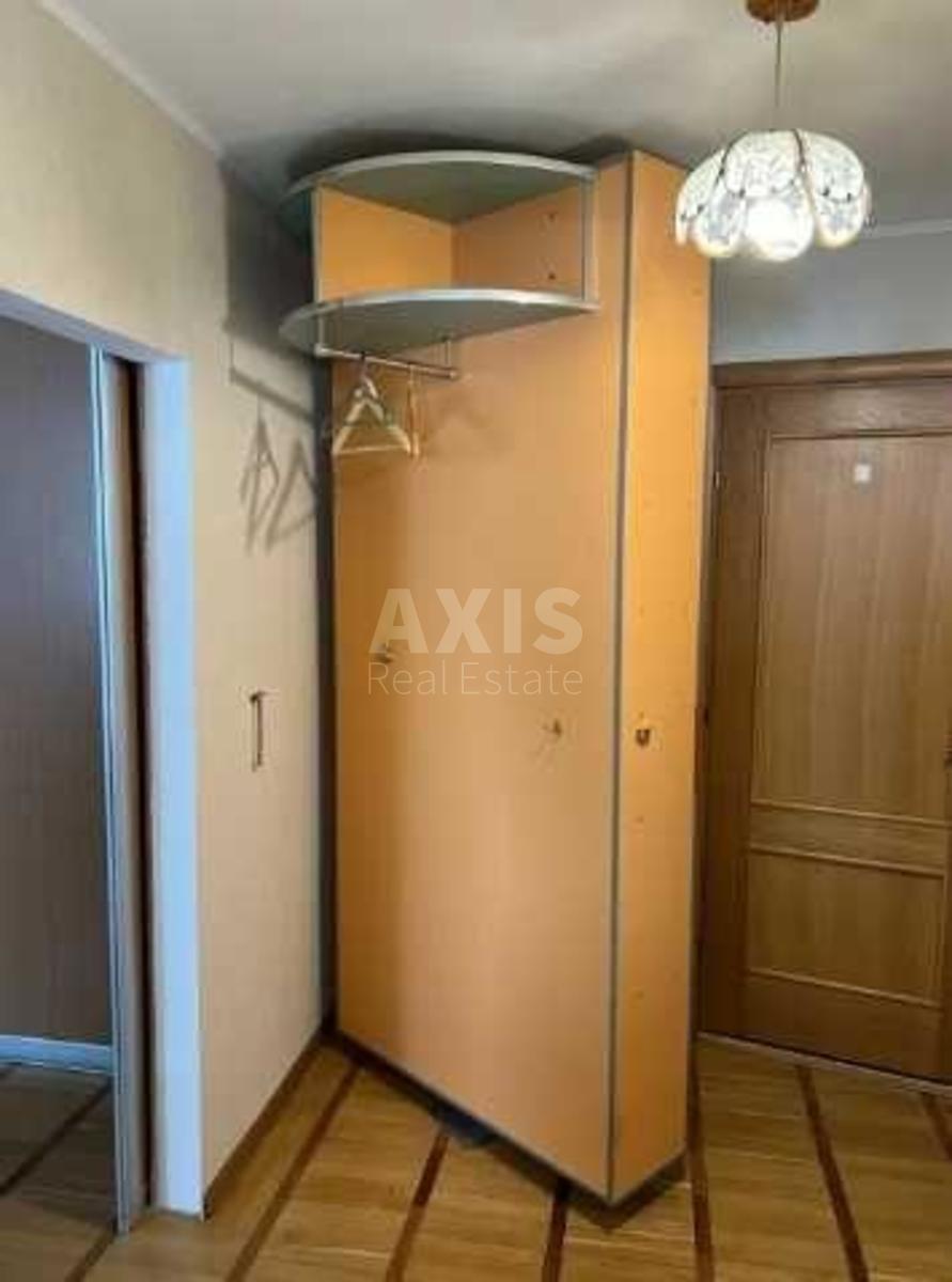 1k apartment vul. Ahmatovoi' Anny 71519
