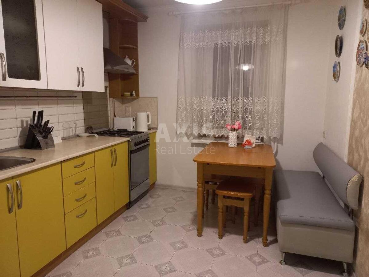 2k apartment vul. Mykytenka Ivana 27