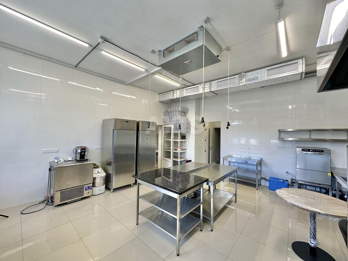 Trade object vul. Pysarzhevs'kogo Akademika 8А, 63m2629641