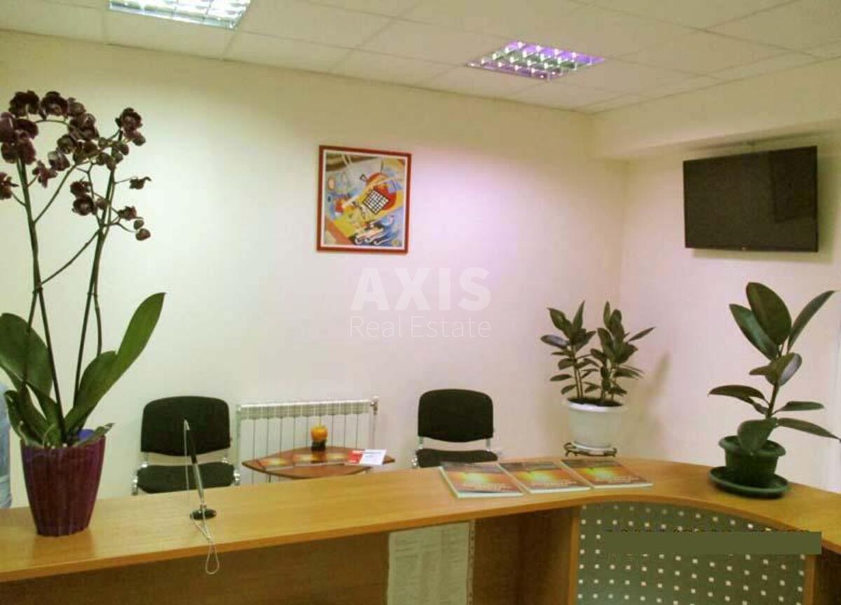 Service object vul. Vyshgorods'ka 21З, 400m2
