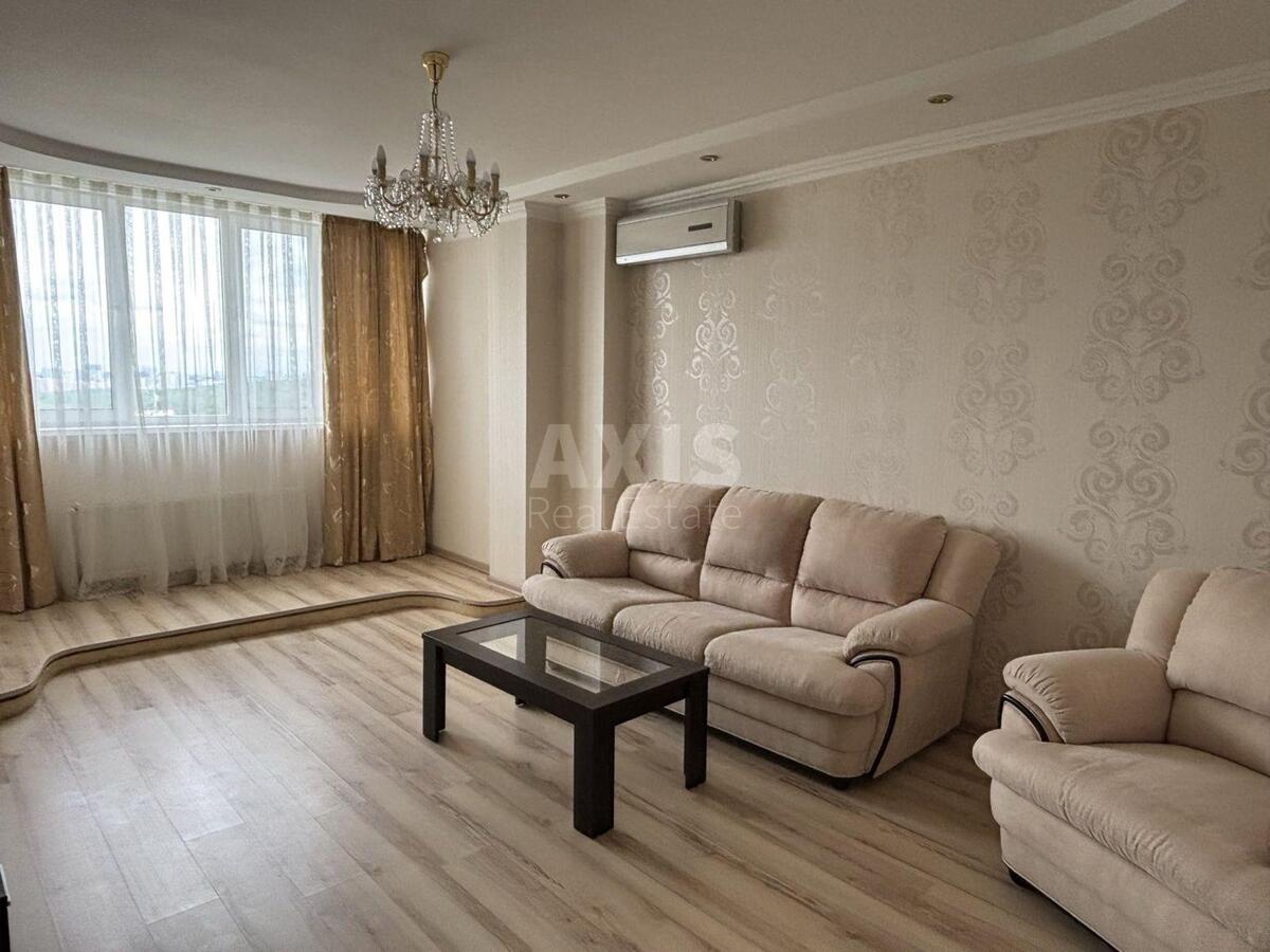 2k apartment vul. Geroi'v Oborony 10А2