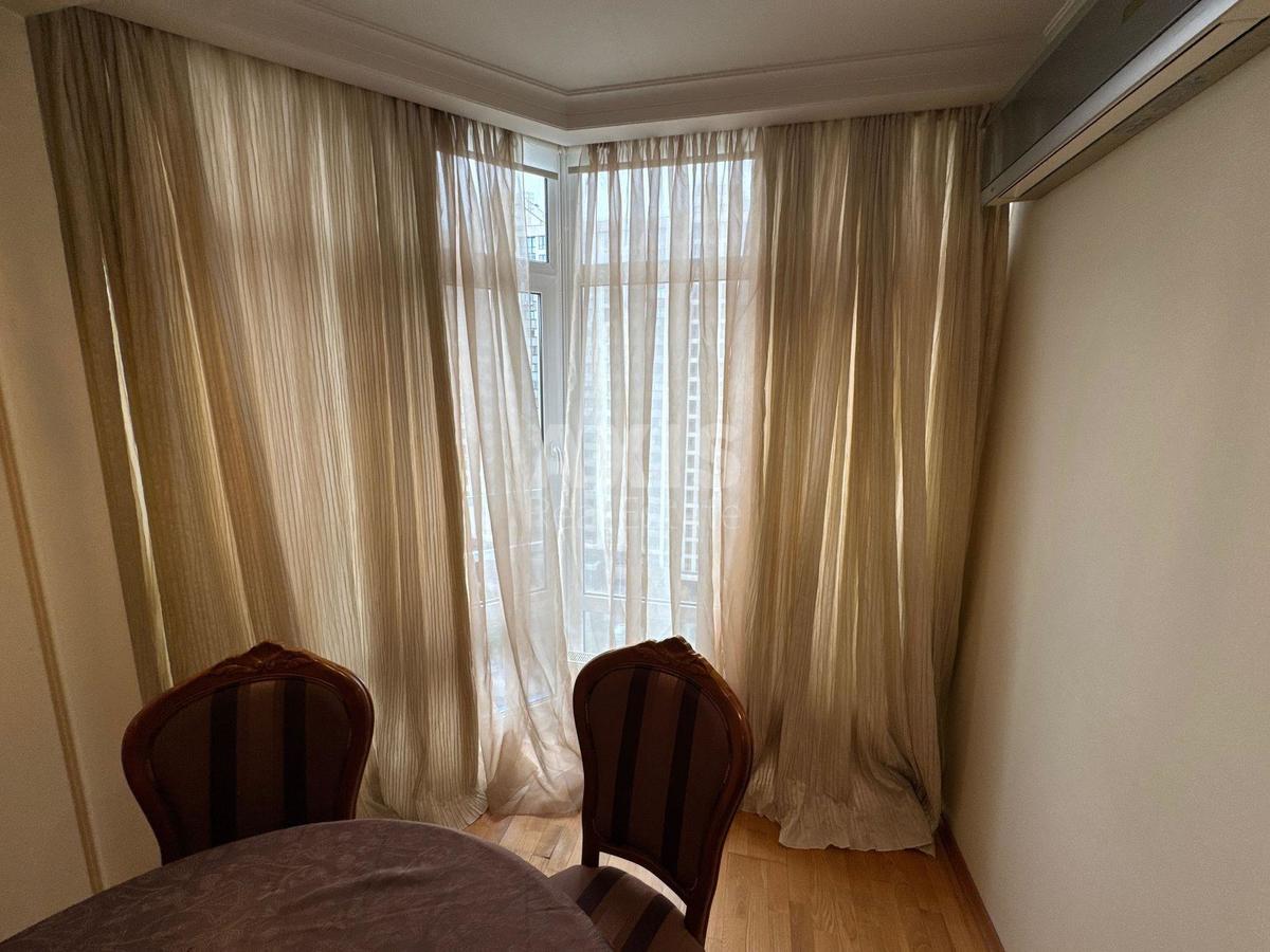 2k apartment vul. Yulia Zdanovska 60/56