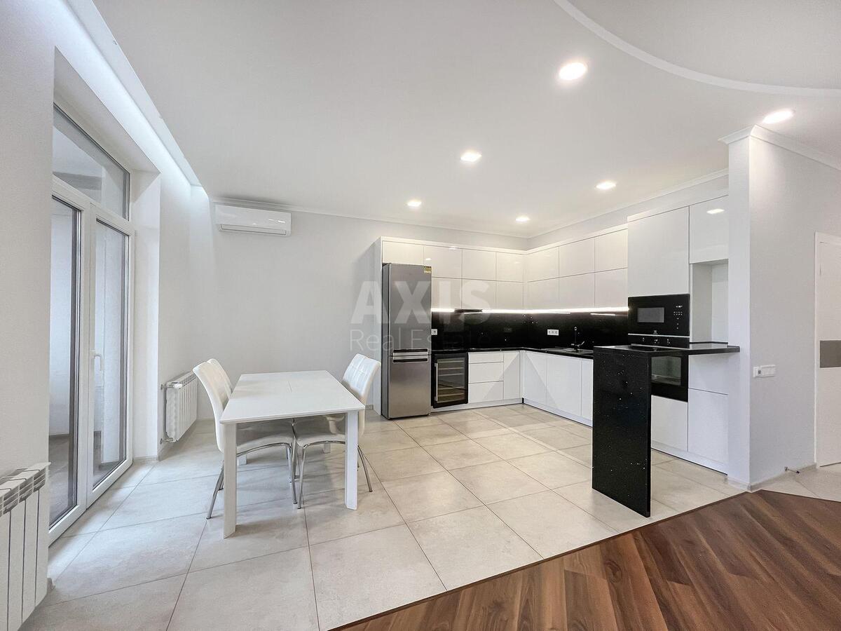 3k apartment vul. Gogolivs'ka 14