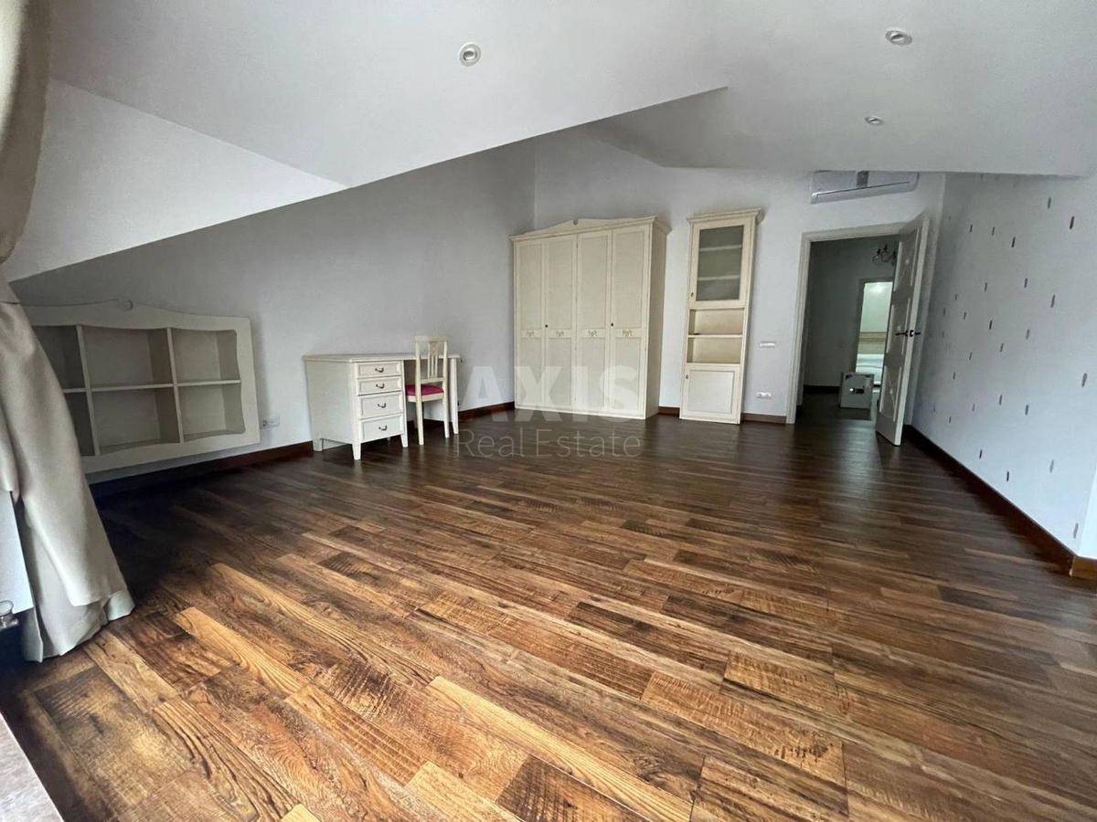 3k apartment vul. Vozdvyzhens'ka 229