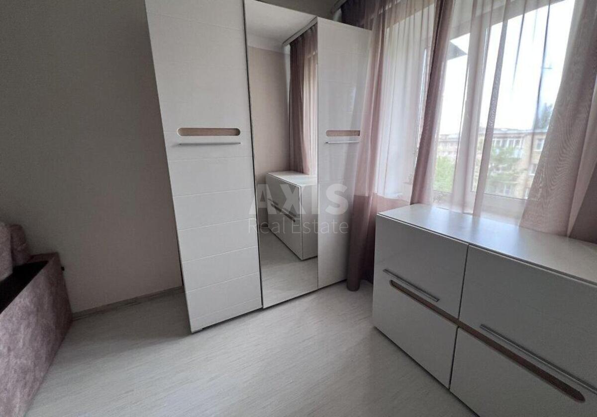 2k apartment vul. Krasnova Mykoly 85
