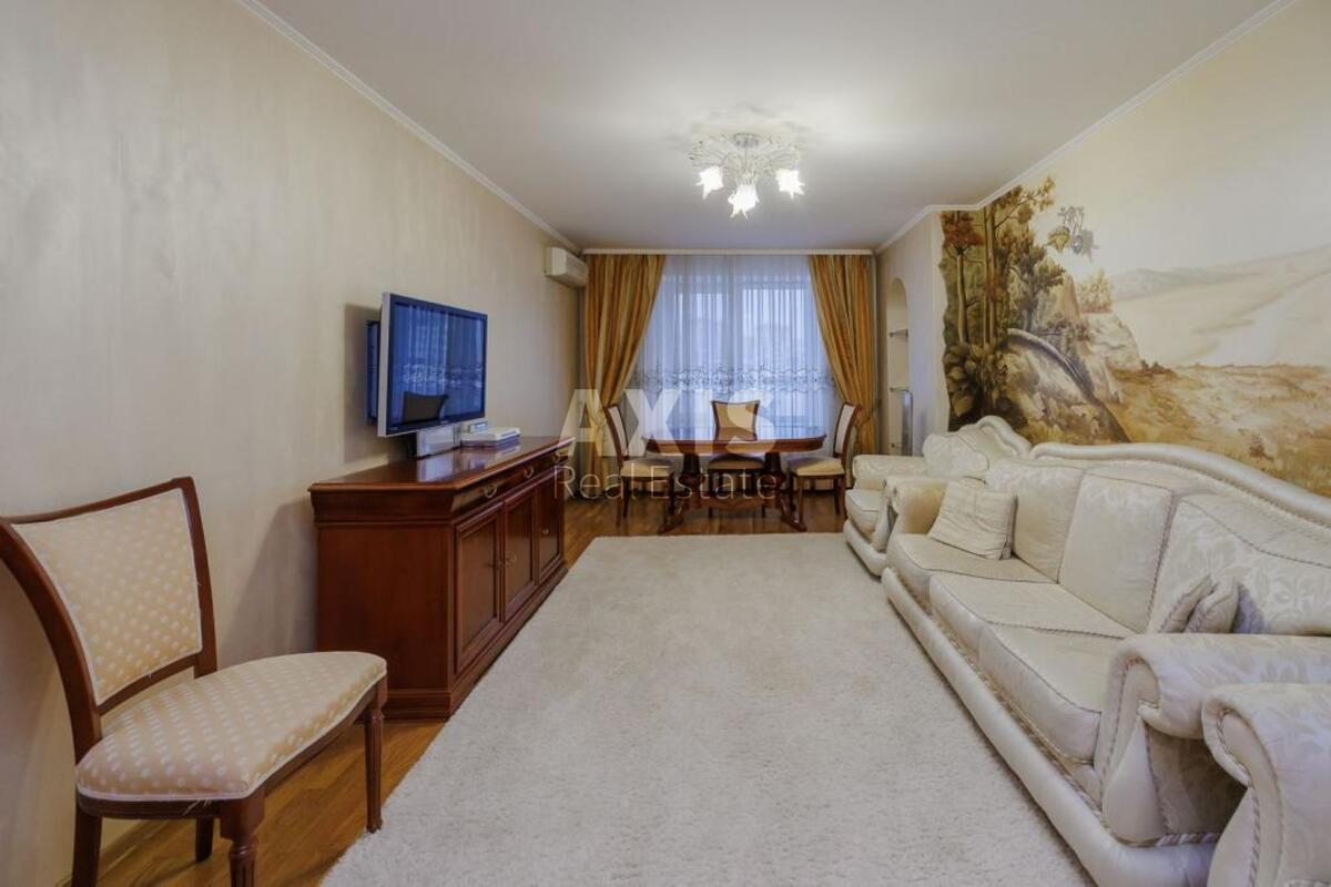 3k apartment vul. Ahmatovoi' Anny 16б0