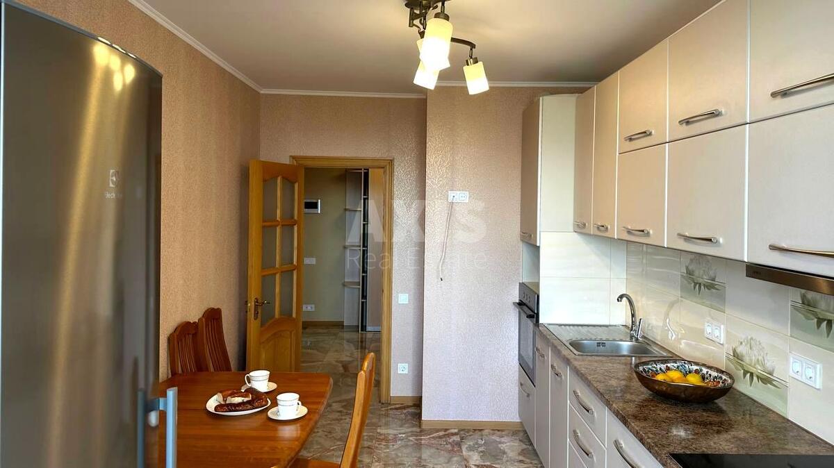 3k apartment vul. Dragomanova 31В615301