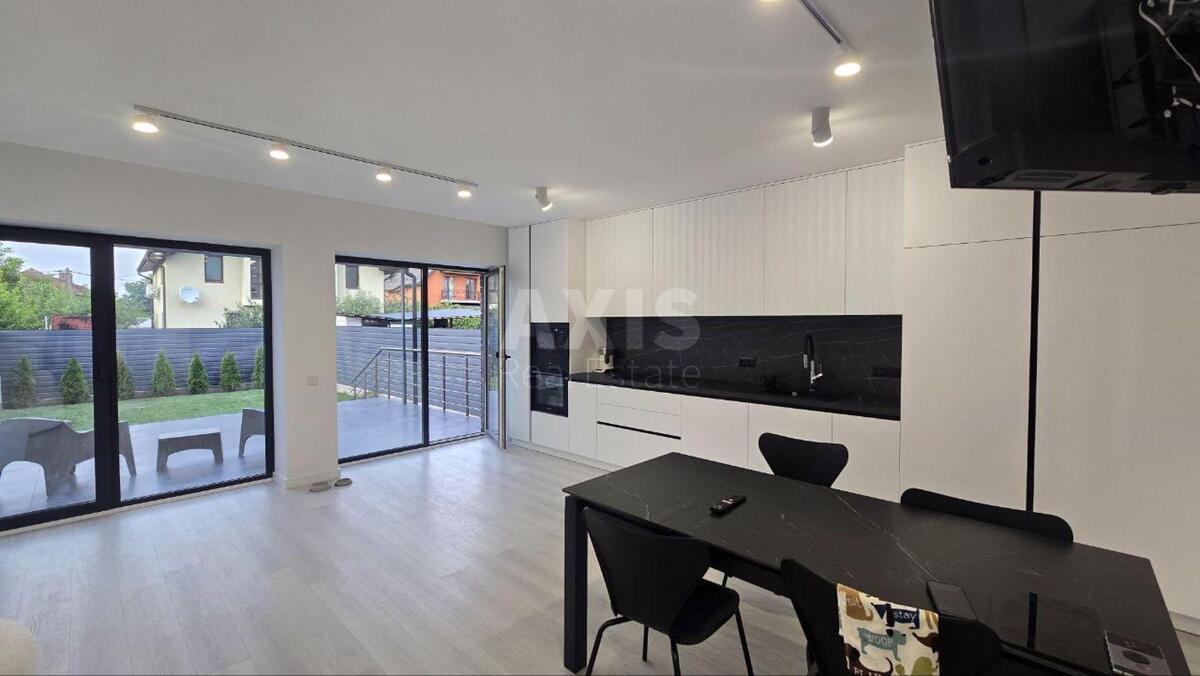 House vul. Berezova, 300m2, Kyiv city613570