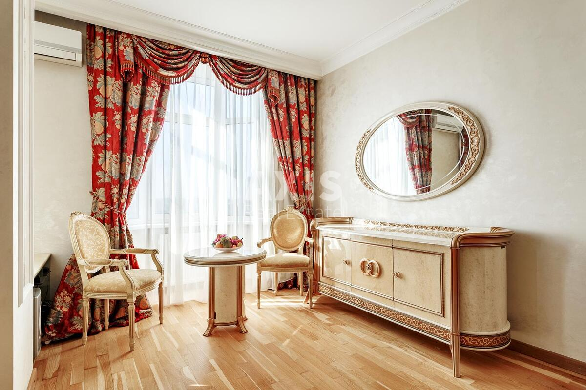 4к квартира спуск Кловский 5593995