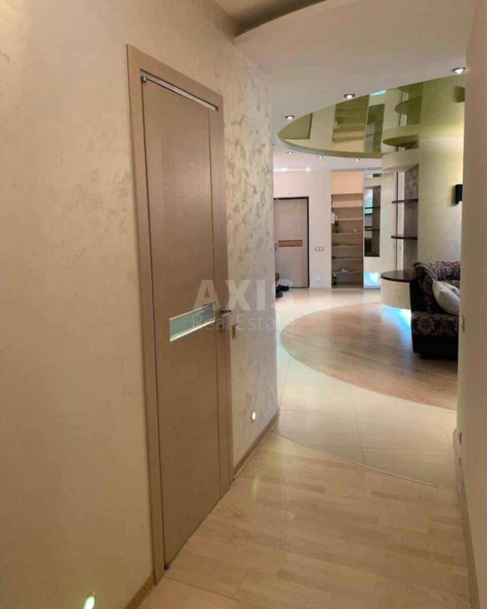 3k apartment vul. Urlivs'ka 11А568516