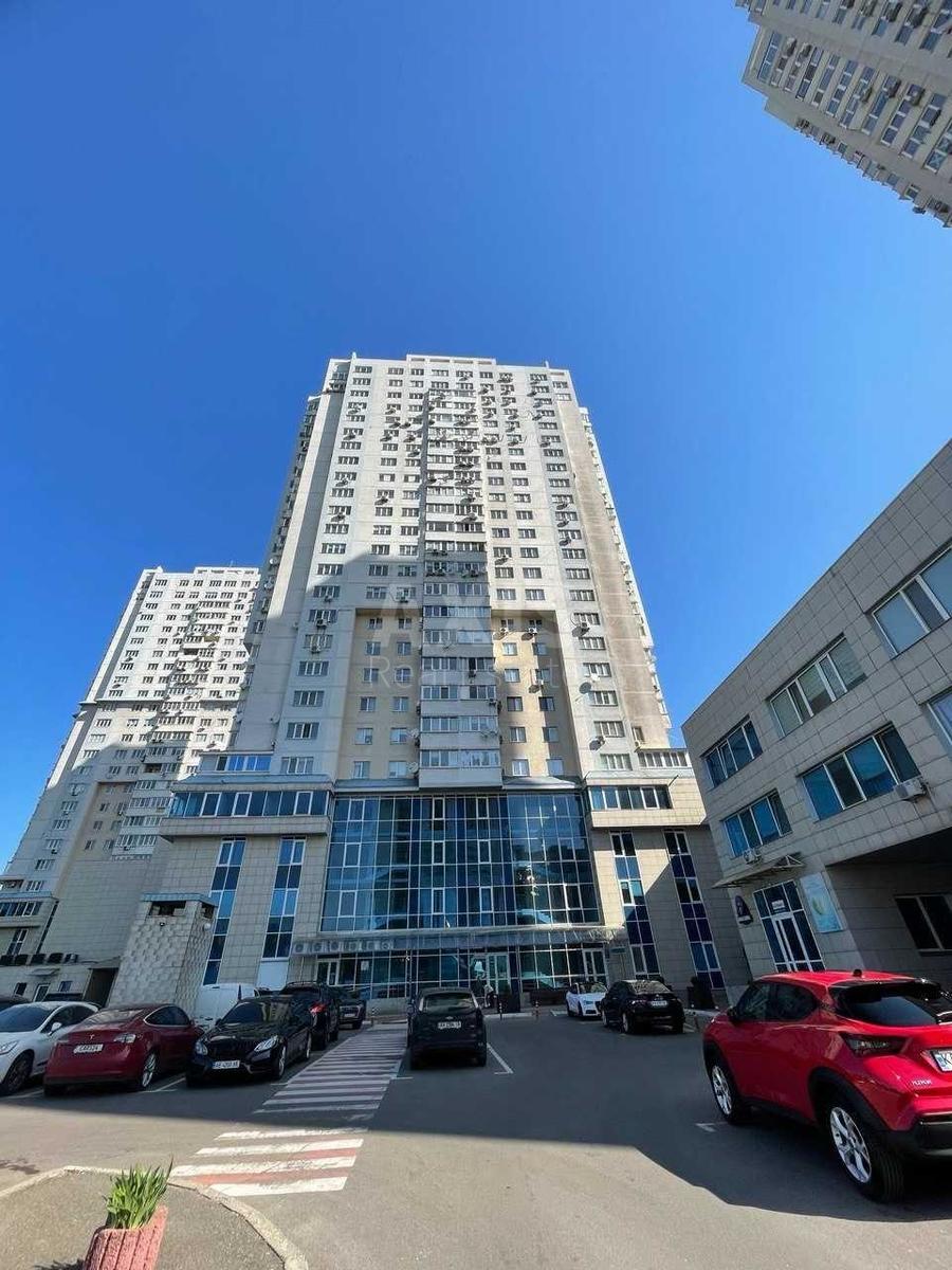 3k apartment vul. Shums'kogo Jurija 1А11