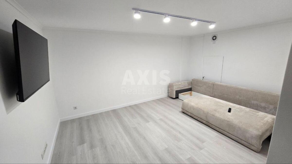 House vul. Berezova, 300m2, Kyiv city613571