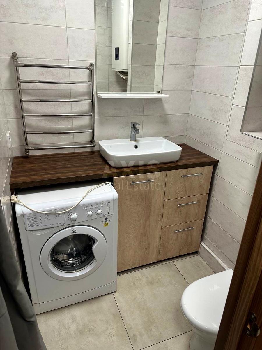 1k apartment vul. Shhusjeva 12609743