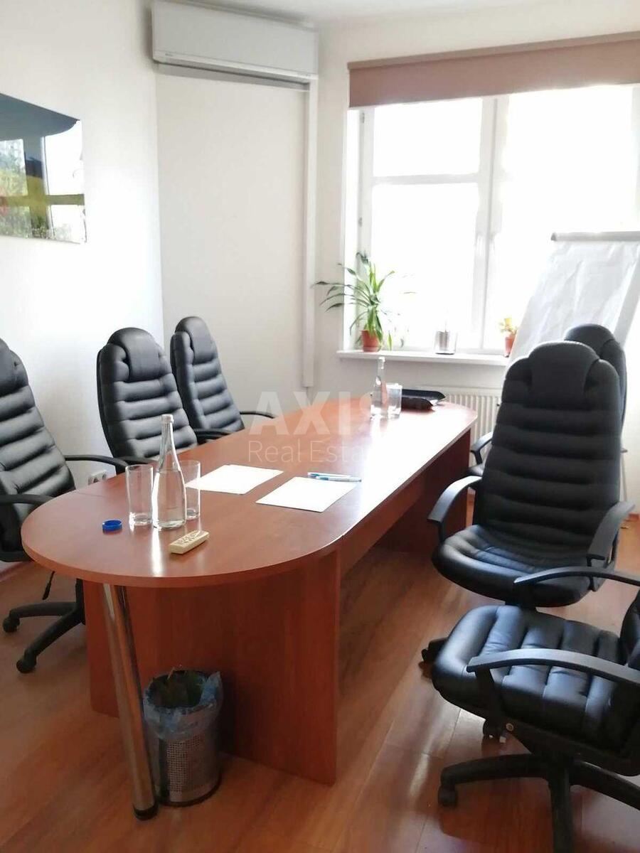 Office vul. Jevgena Konoval'cja 32, 100m2624740