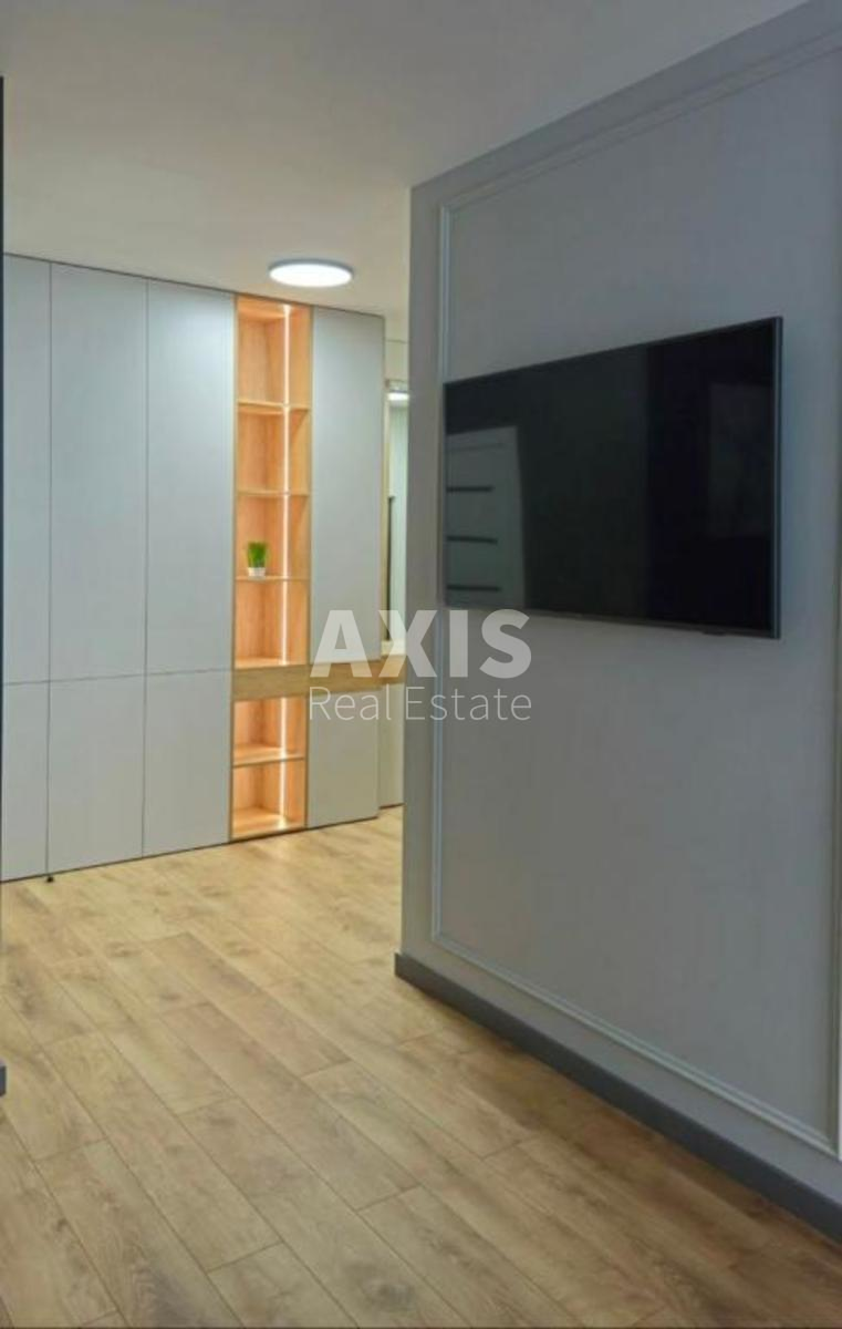 1k apartment vul. Jevgena Konoval'cja 44а15