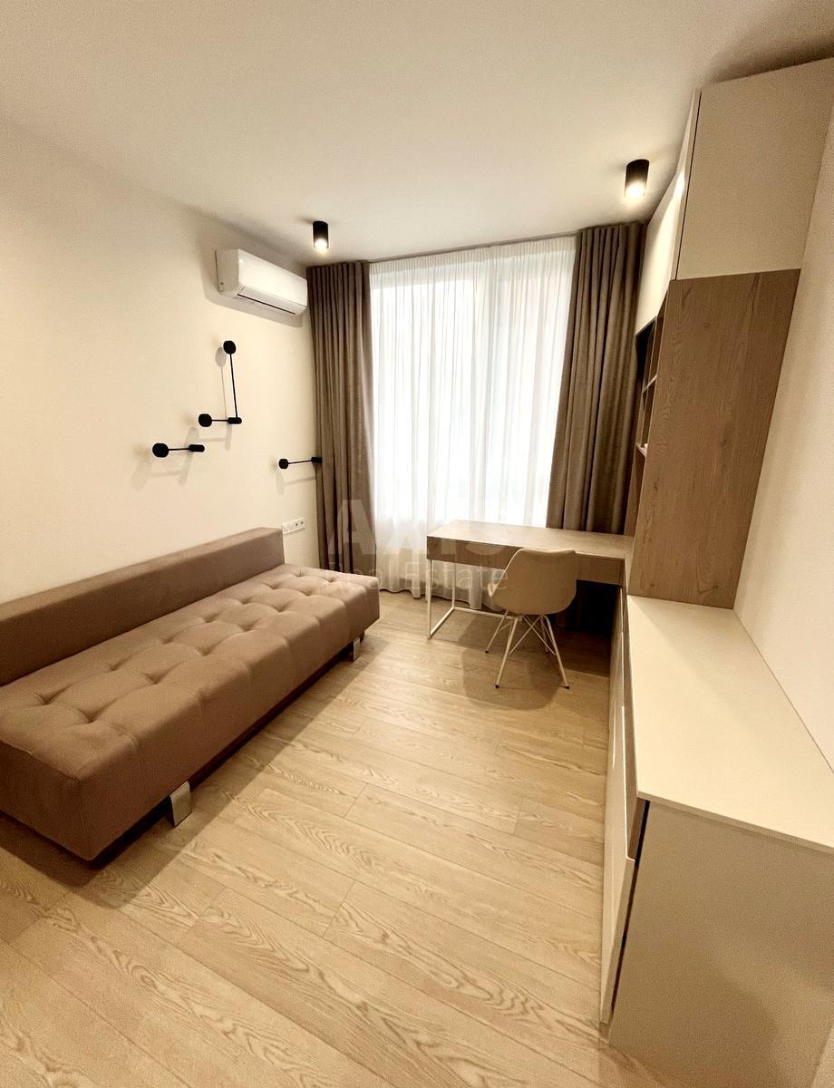 3k apartment bul. Ryl's'kogo Tadeja 4616053