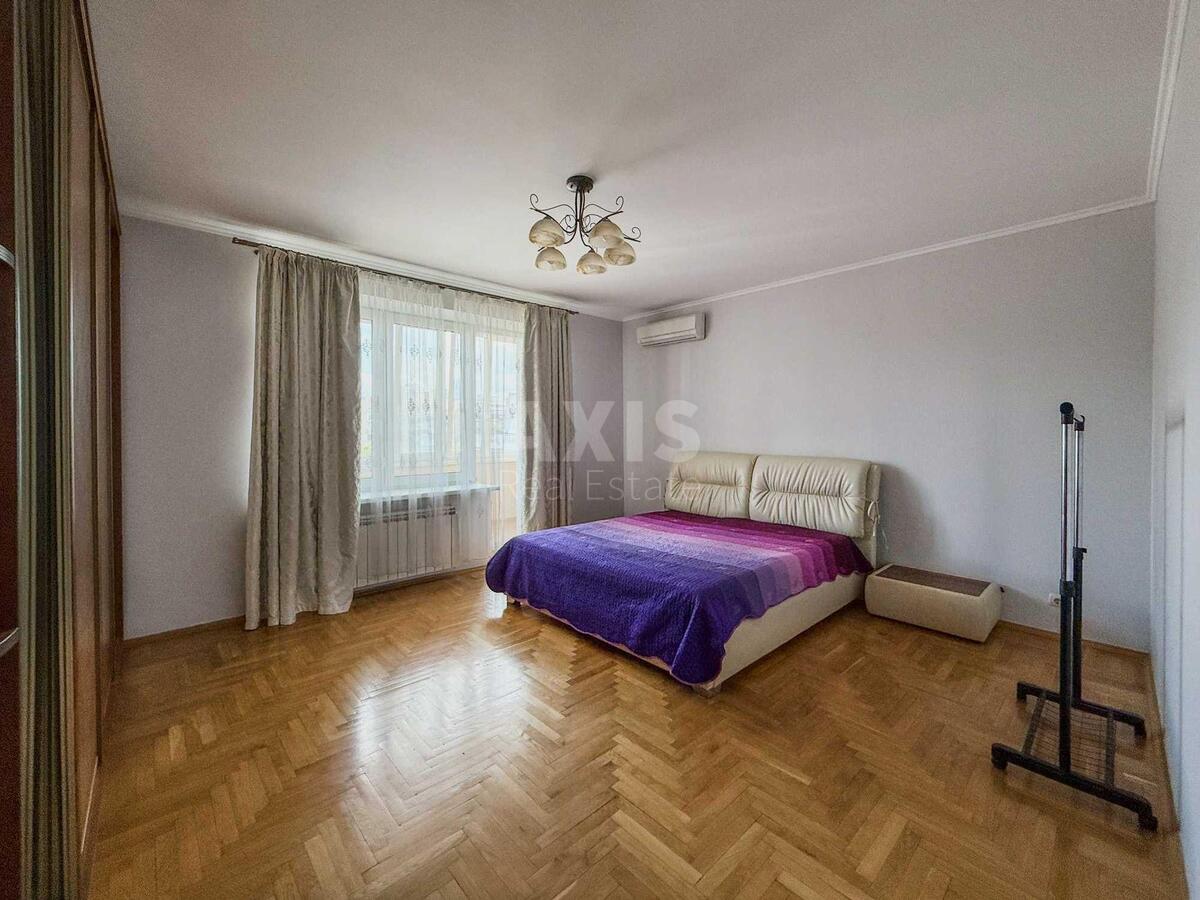 5k apartment vul. Turivs'ka 52/585726812