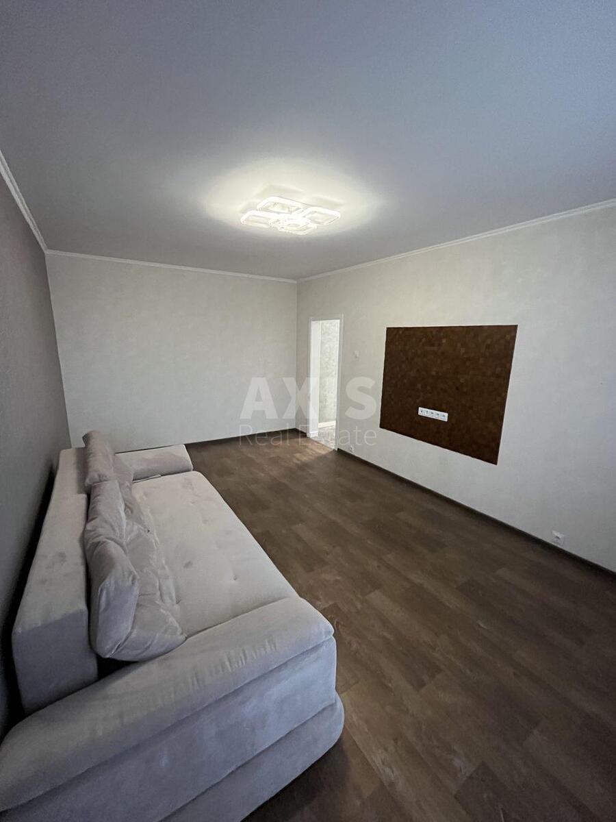 2к квартира ул. Кошица Александра 7573196