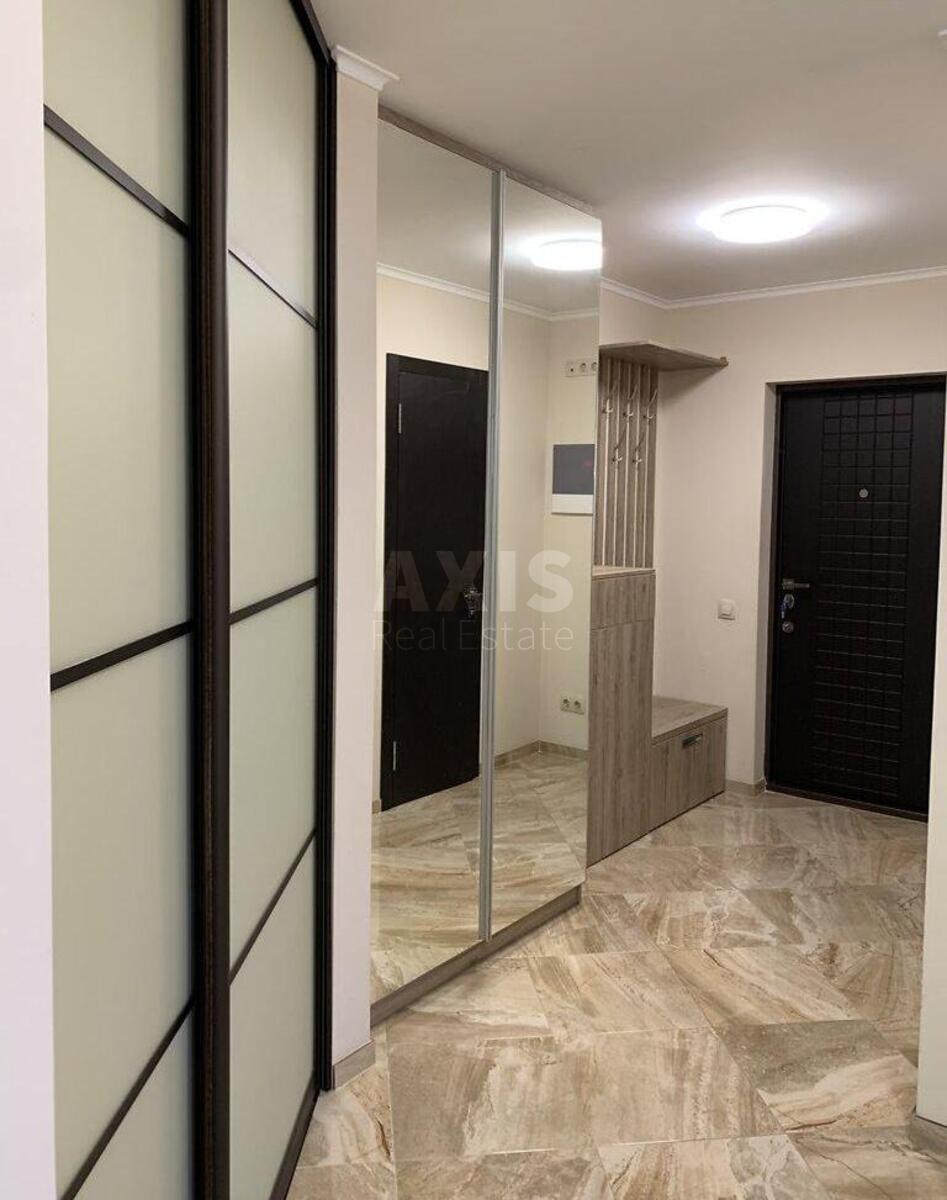 2k apartment vul. Yulia Zdanovska 34А8