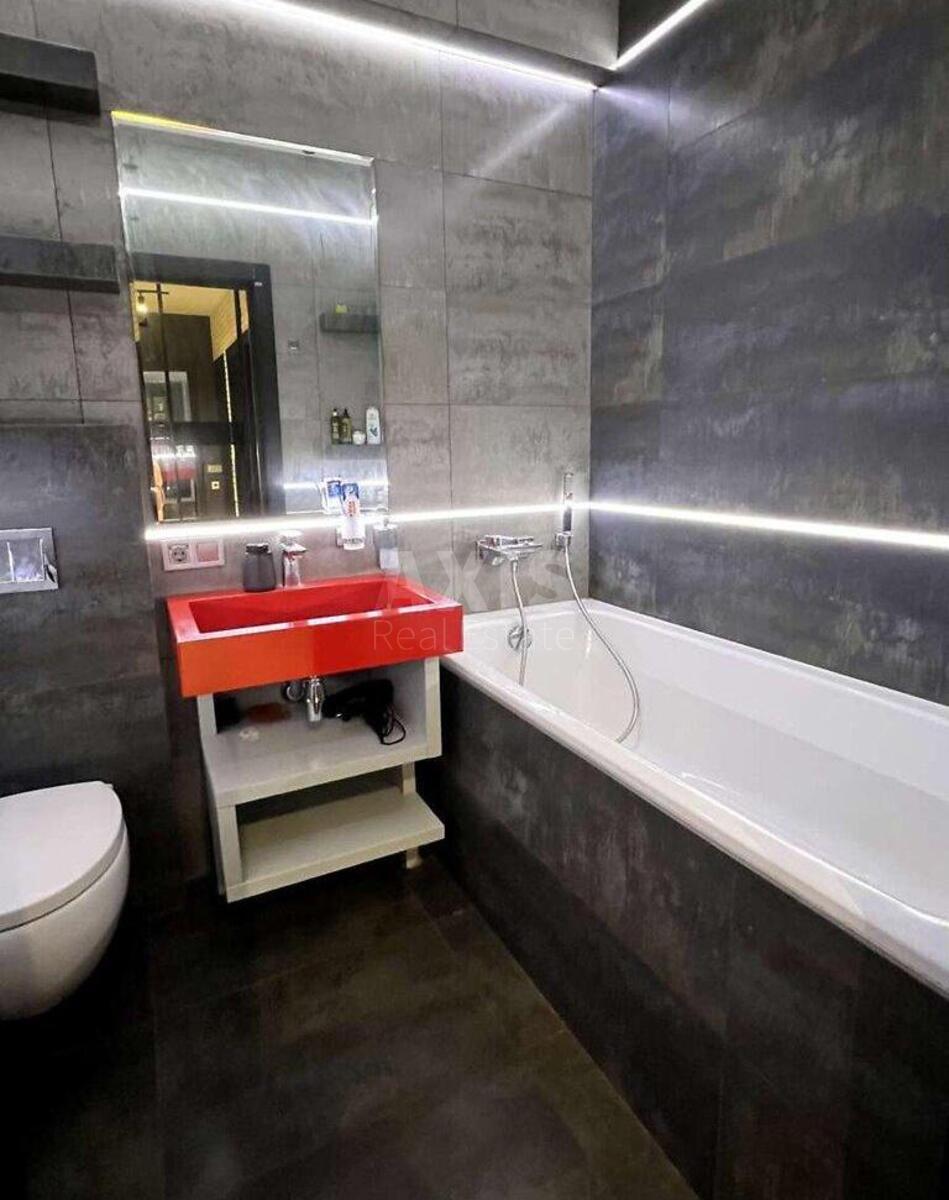 1k apartment vul. Regeneratorna 4, корп. 27