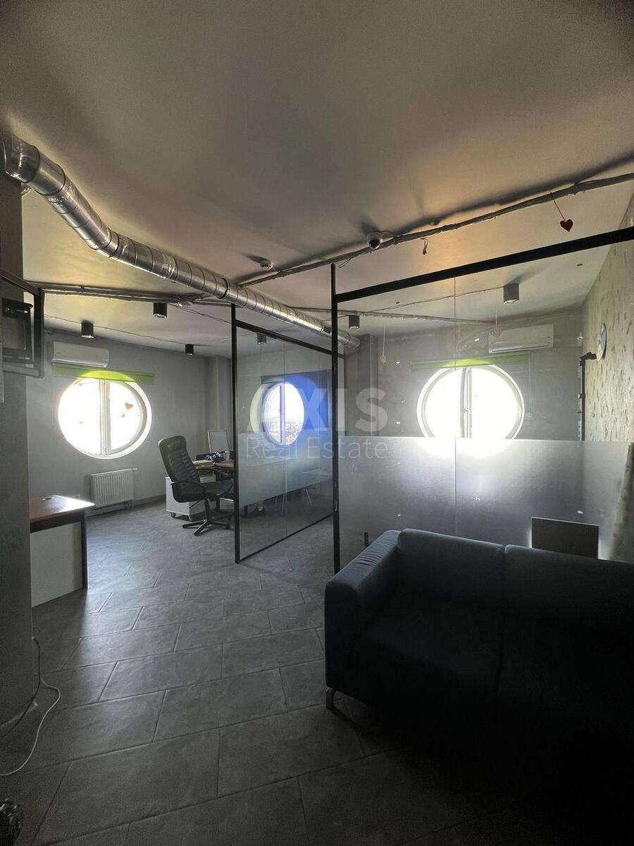 Office vul. Vasyl'chenka 3, 108m2