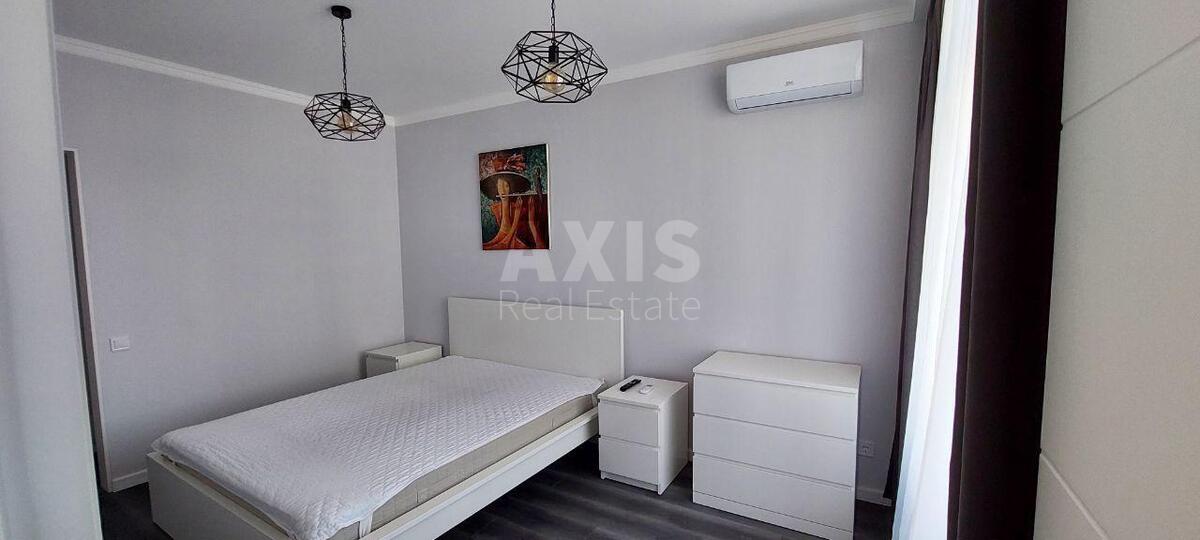 1k apartment vul. Sverstjuka Jevgena 46