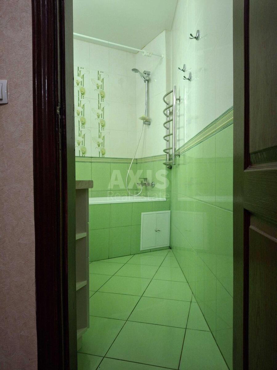 3k apartment vul. Bal'zaka Onore de 4А12