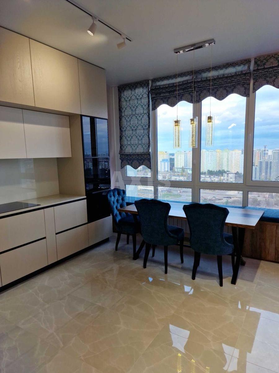 2k apartment vul. Mykil's'ko-Slobids'ka 3а