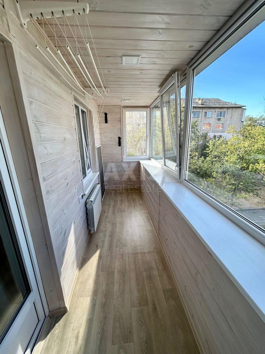 1k apartment vul. Voskresens'ka 25А7