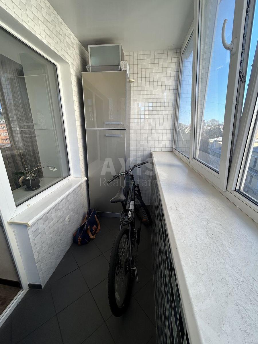 3k apartment prov. Ipsylantijevs'kyj 34