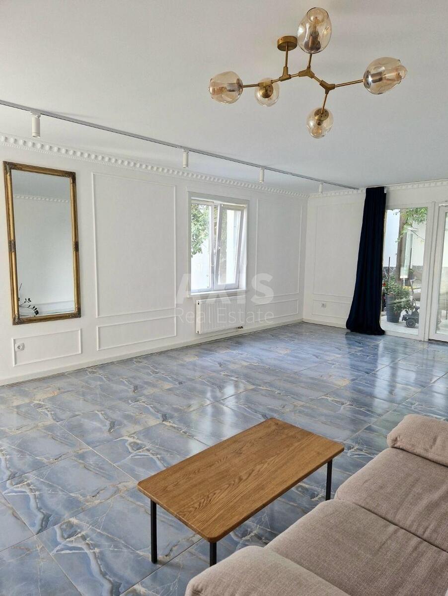 Office vul. Tovarna 10, 45m2
