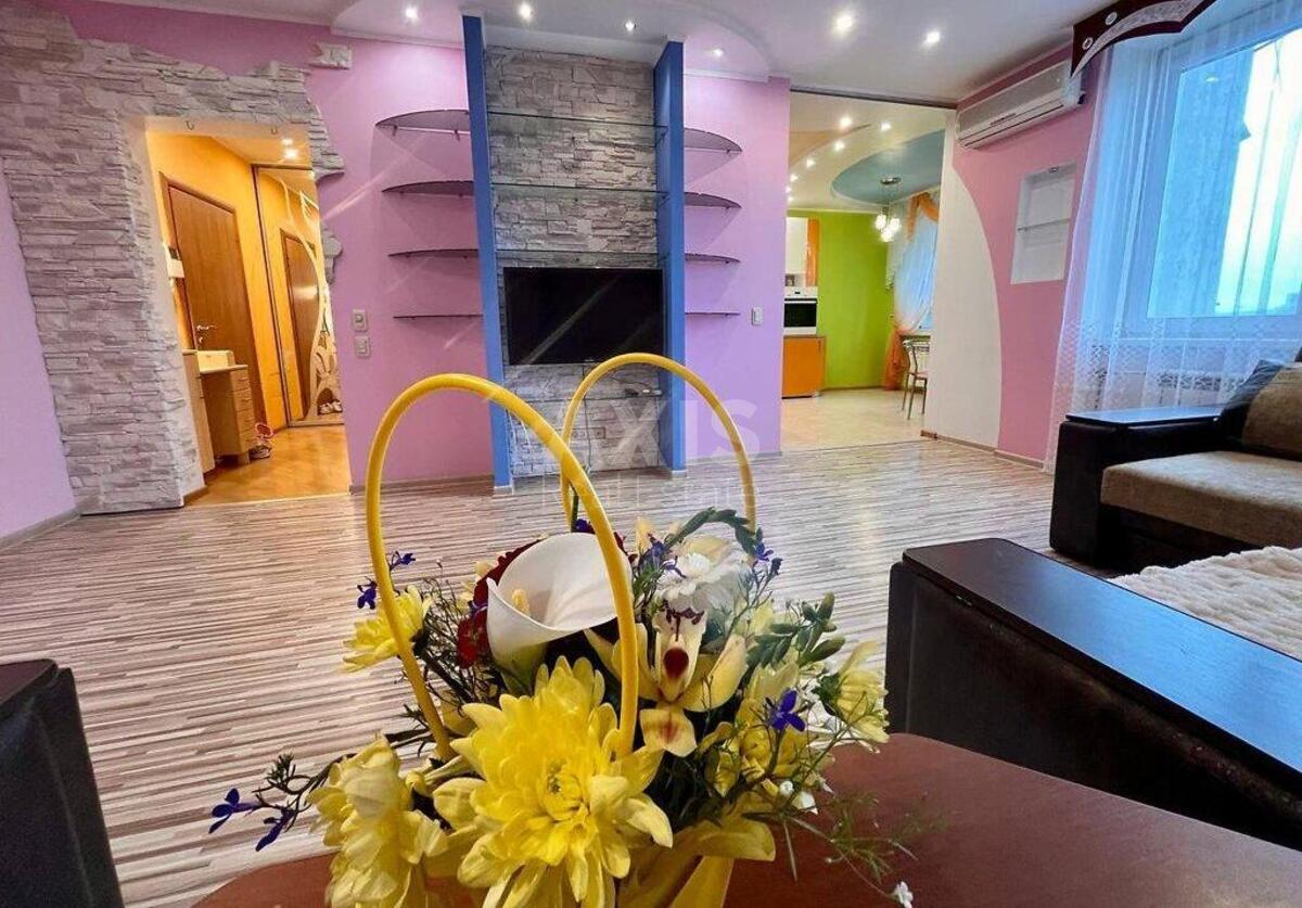 1k apartment prov. Feodosijs'kyj 146