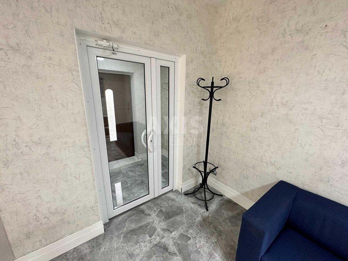 Офис ул. Евгения Коновальца 32Б, 70м28