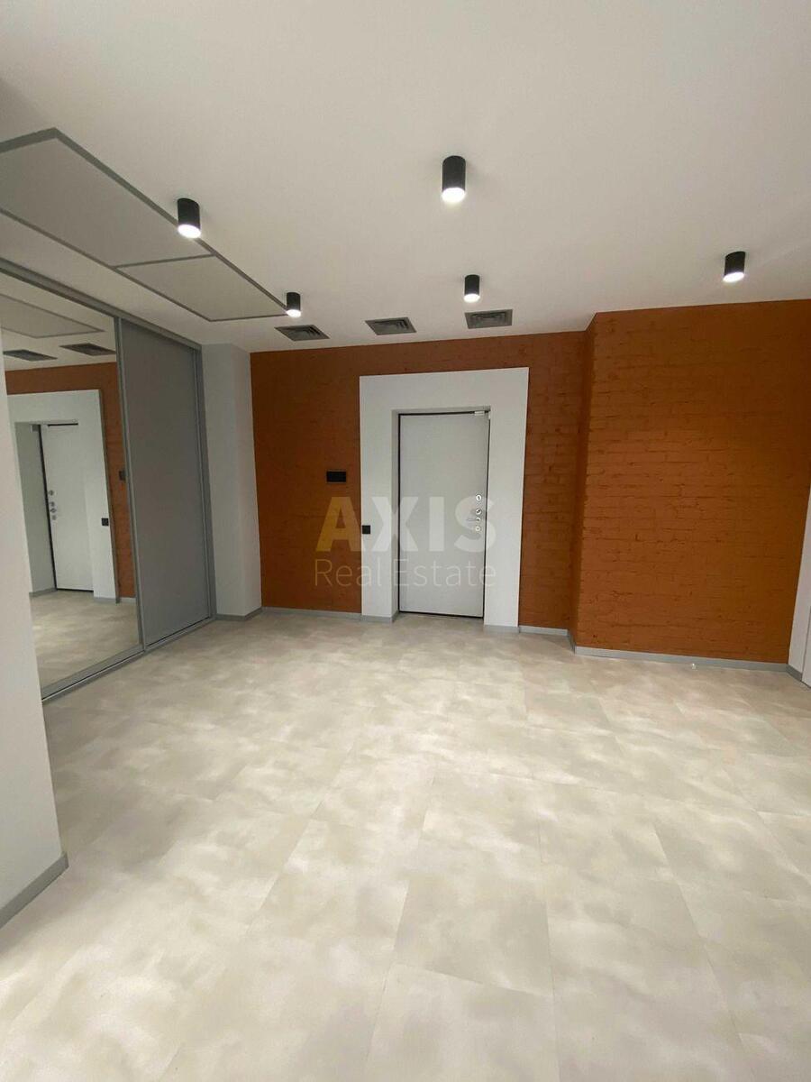 Office vul. Dragomyrova Myhajla 14А, 125m26